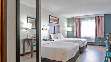 Kamer, 2 tweepersoonsbedden, toegankelijk voor mindervaliden, niet-roken | Luxe beddengoed, verduisterende gordijnen, een strijkplank/strijkijzer