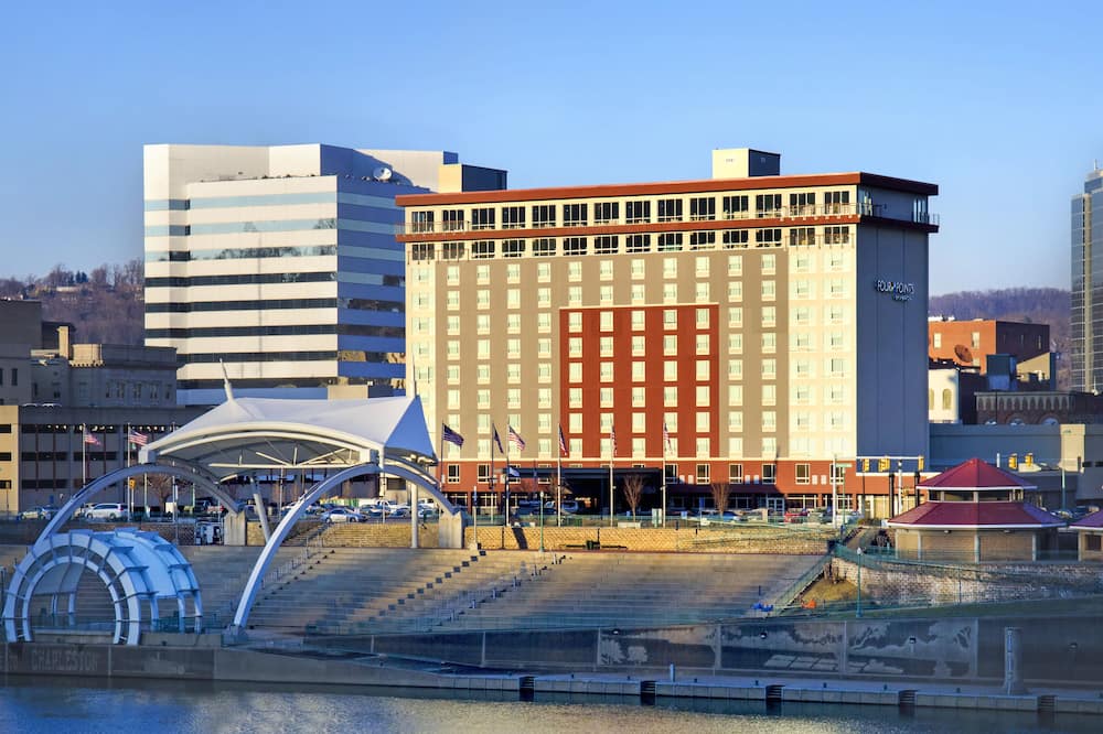 luxury hotels in Charleston, West Virginia