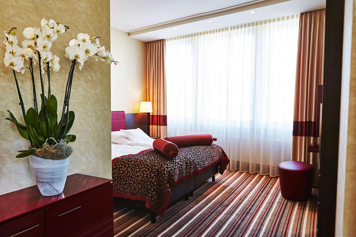 premium bedding, minibar, in-room safe, individually decorated