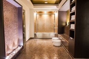 Steam room 