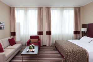 1 bedroom, premium bedding, minibar, in-room safe