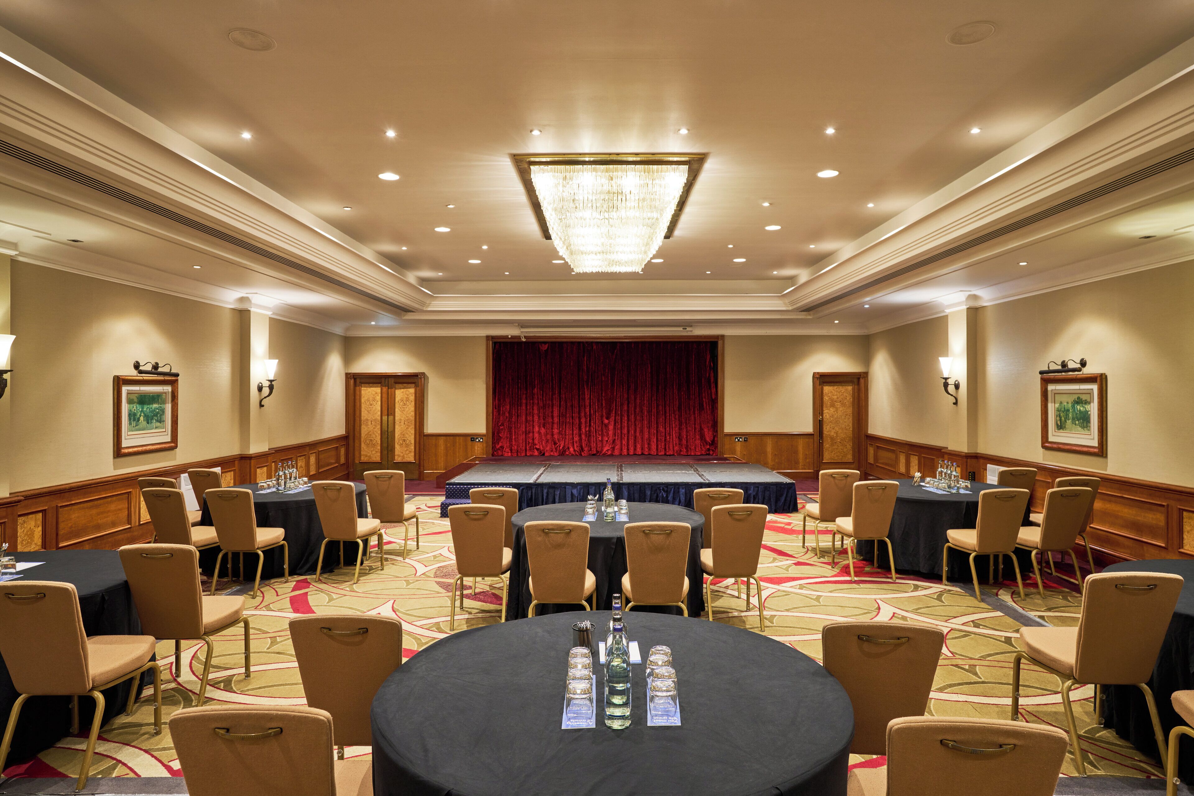 Photo - The Marble Arch Hotel