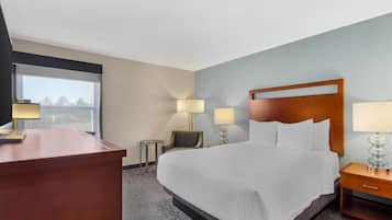 Standard Room, 1 Queen Bed, Accessible, Bathtub | Premium bedding, in-room safe, desk, laptop workspace