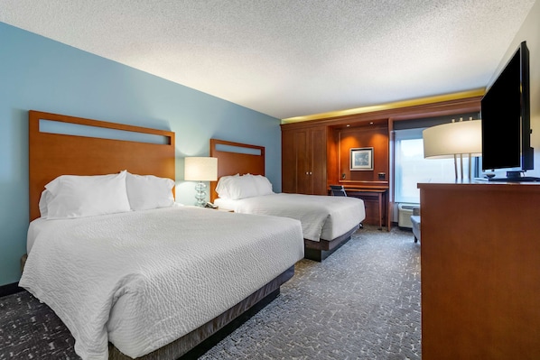 Premium bedding, in-room safe, desk, laptop workspace