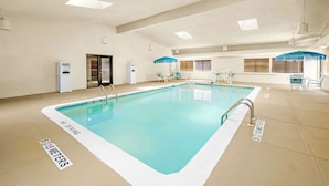 A swimming pool with a no diving sign, a 5-meter depth marker, and a 5-meter width marker. - Best Western Maple City Inn (Hornell)