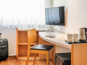 In-room safe, desk, soundproofing, iron/ironing board