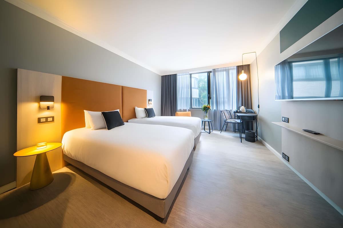 In-room safe, desk, laptop workspace, soundproofing