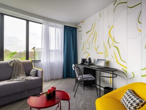 Executive Room, 1 King Bed with Sofa bed, Accessible | In-room safe, desk, laptop workspace, soundproofing