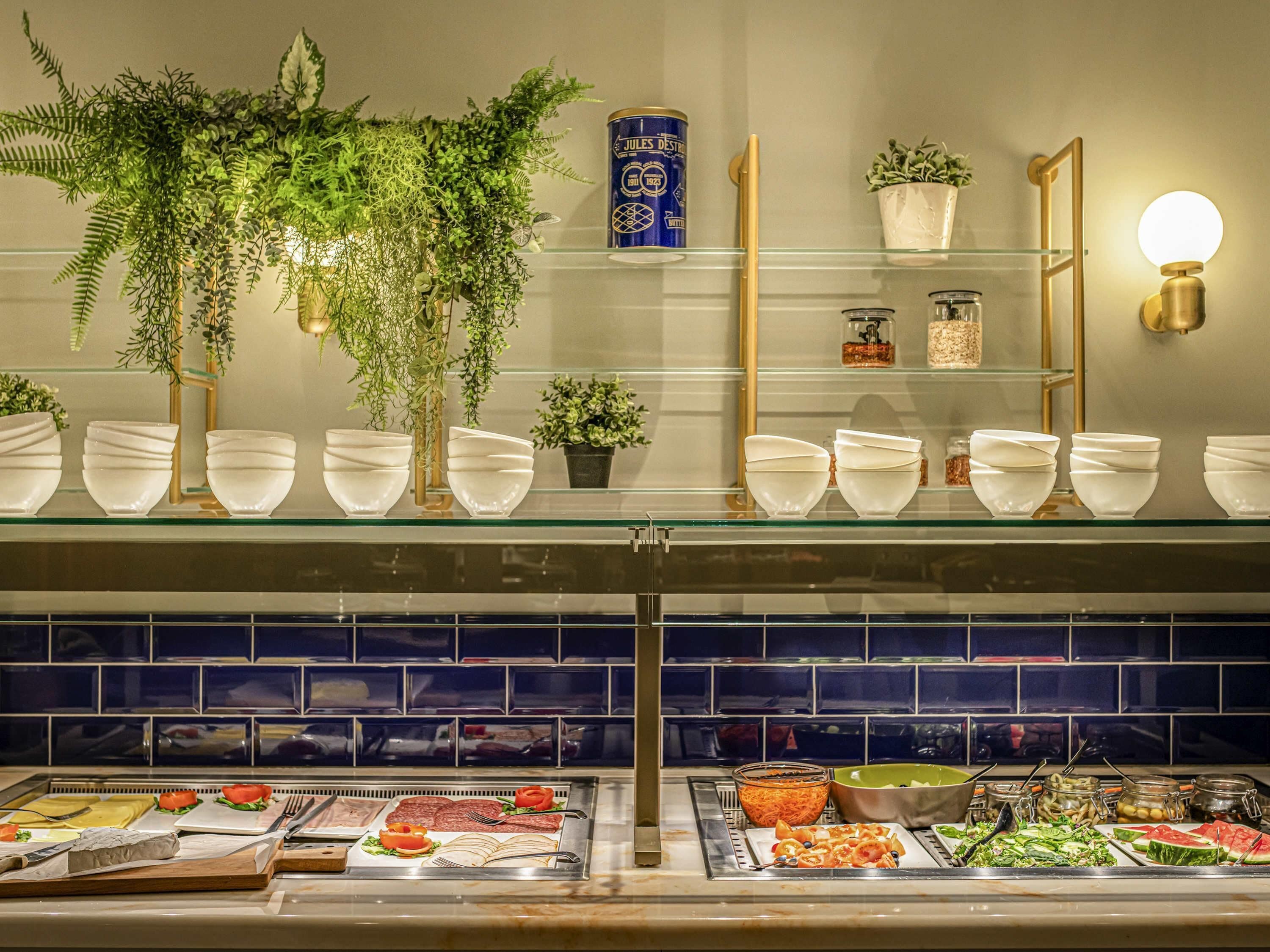 Daily buffet breakfast (EUR 22.5 per person)