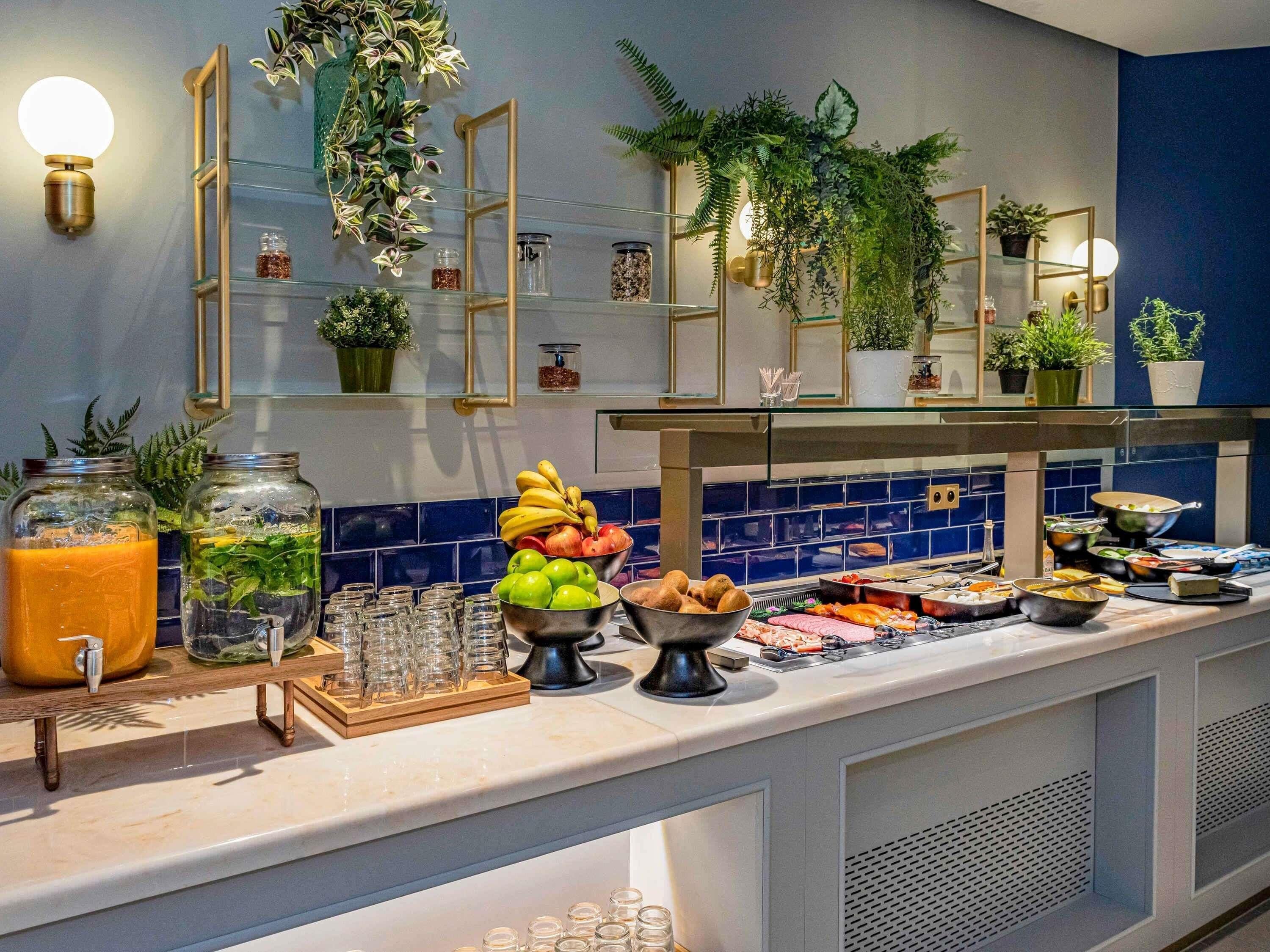 Tägliches Frühstücksbuffet gegen Gebühr