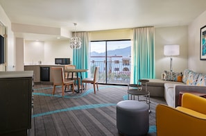 Premium bedding, in-room safe, desk, laptop workspace