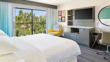 Premium bedding, in-room safe, desk, laptop workspace