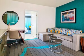 32-inch flat-screen TV with premium TV channels, TV - Sheraton Tucson Hotel and Suites (Tucson)