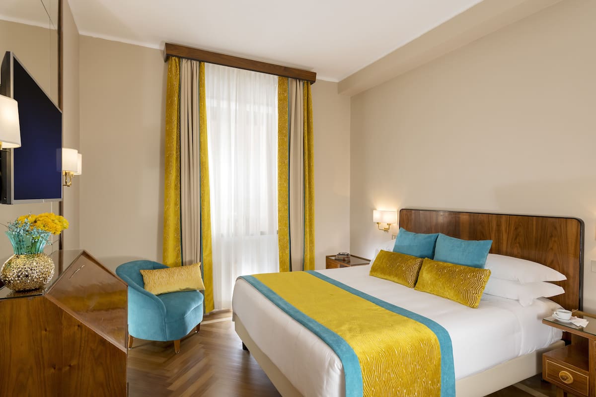 Classic Double or Twin Room | 1 bedroom, minibar, in-room safe, individually decorated