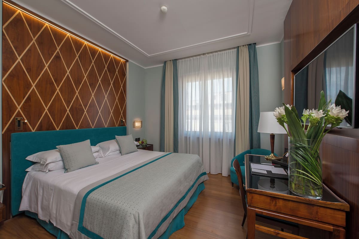 1 bedroom, minibar, in-room safe, individually decorated