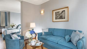 Suite | 1 bedroom, minibar, in-room safe, individually decorated