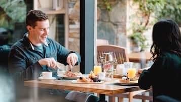 Daily full breakfast for a fee