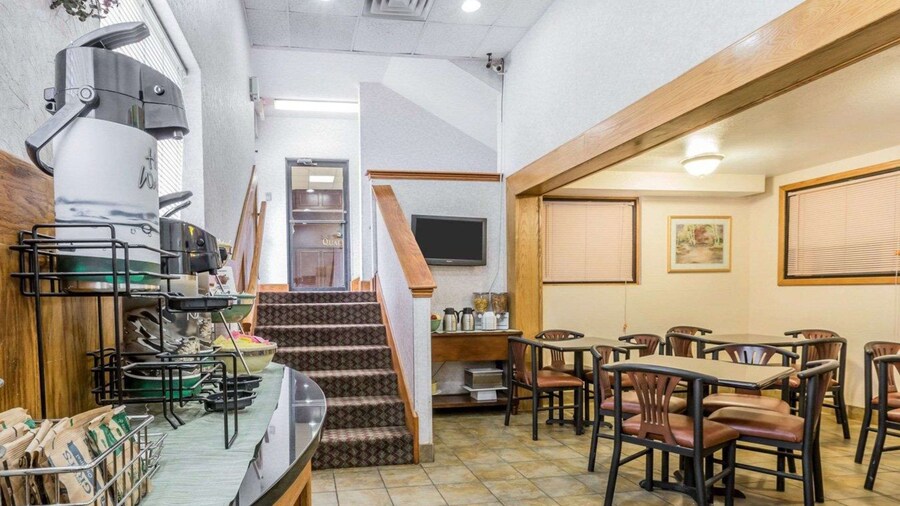 Quality Inn Pell City I-20 exit 158