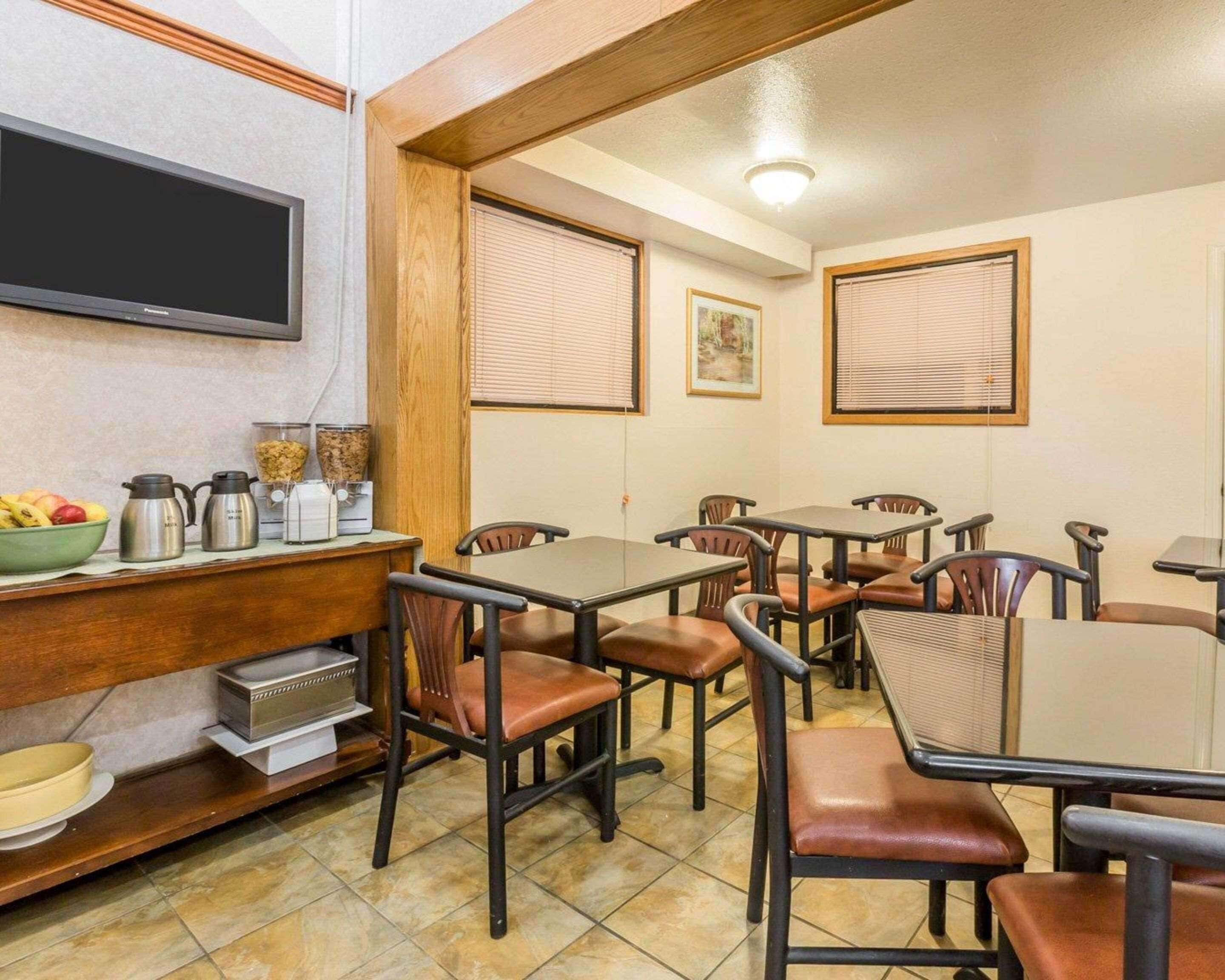 Café da manhã com buffet grátis