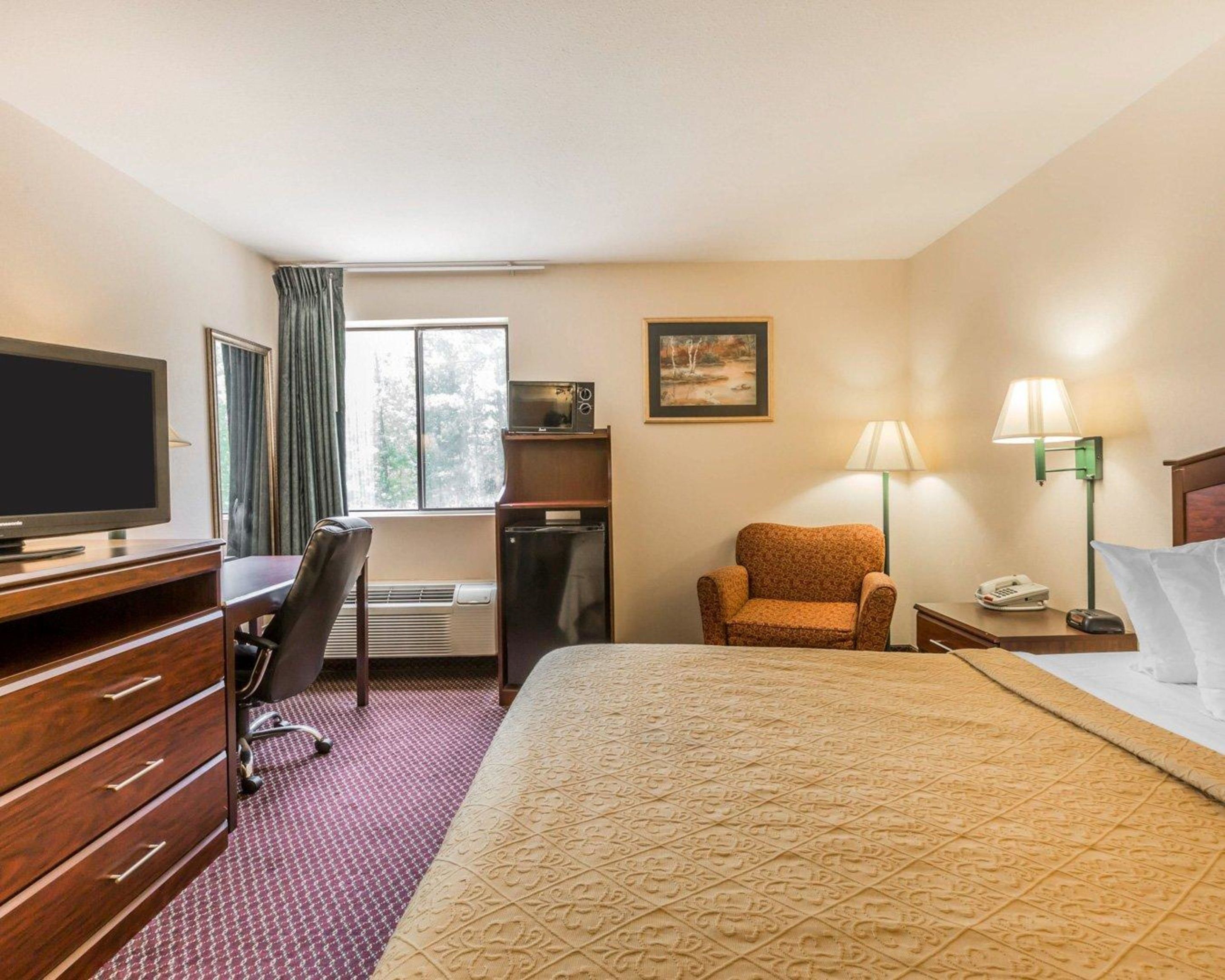Quality Inn Pell City I-20 exit 158