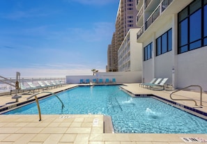 Outdoor pool - Holiday Inn Express & Suites Oceanfront by IHG (Daytona Beach Shores)