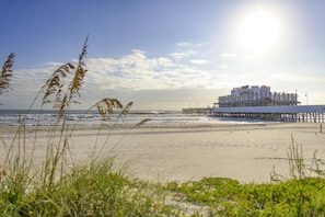 Point of interest - Holiday Inn Express & Suites Oceanfront by IHG (Daytona Beach Shores)