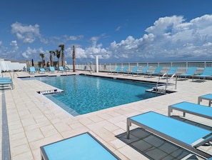 Pool - Holiday Inn Express & Suites Oceanfront by IHG (Daytona Beach Shores)