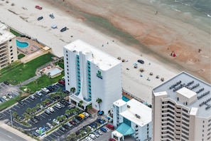 Exterior - Holiday Inn Express & Suites Oceanfront by IHG (Daytona Beach Shores)