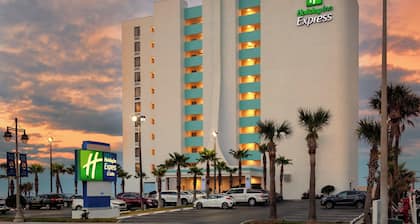 Holiday Inn Express & Suites Oceanfront by IHG