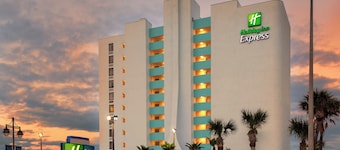 Holiday Inn Express & Suites Oceanfront by IHG