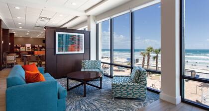Holiday Inn Express & Suites Oceanfront by IHG