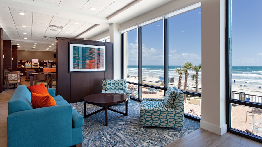 Holiday Inn Express & Suites Oceanfront by IHG