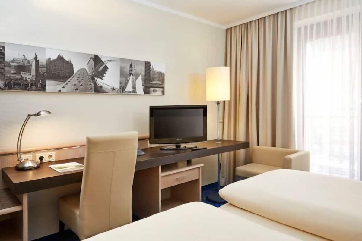 Desk, iron/ironing board, free WiFi, bed sheets