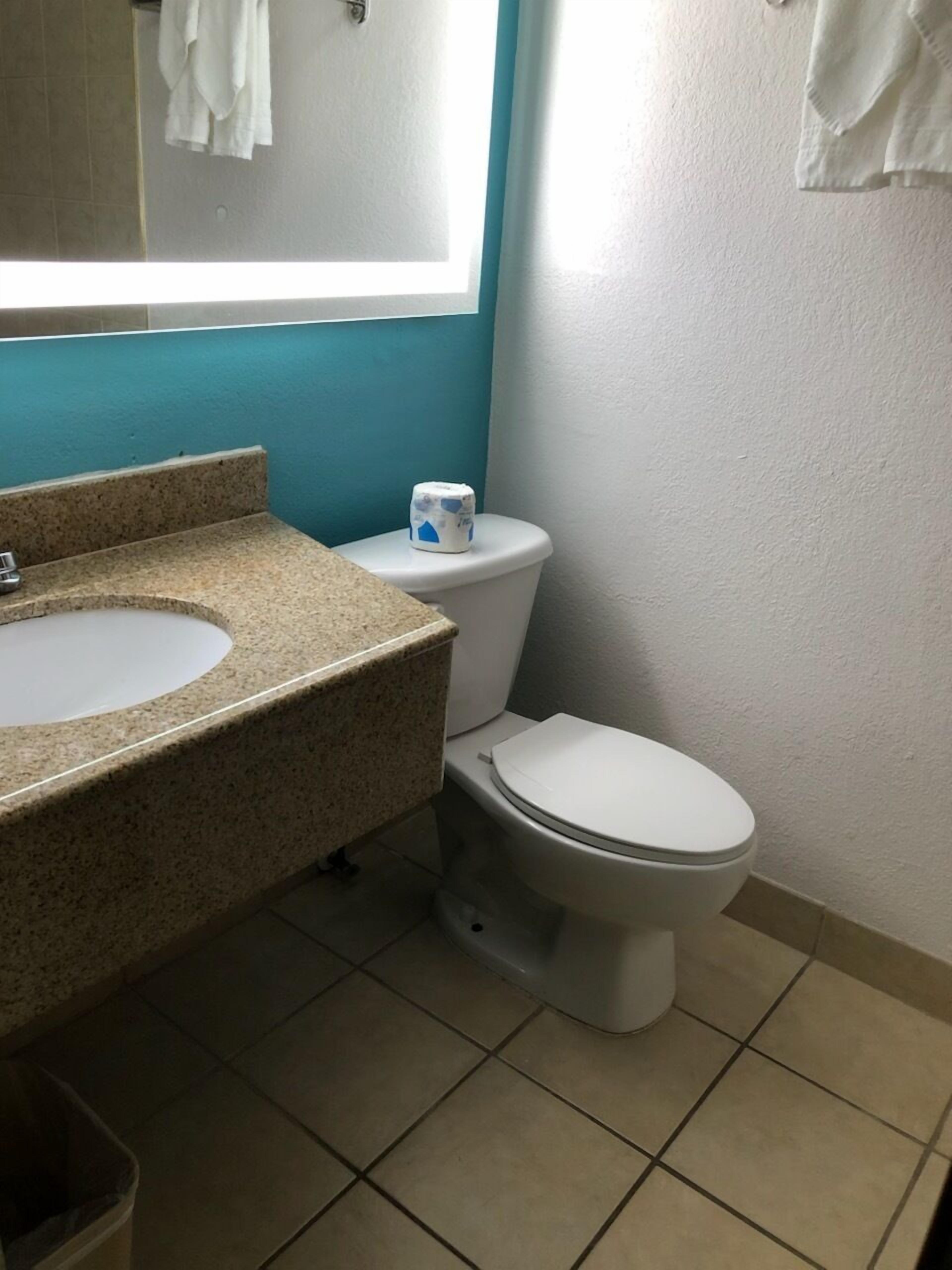 Foto - Howard Johnson by Wyndham Winter Haven FL