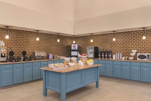Bao gồm bữa sáng buffet hàng ngày