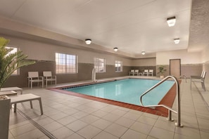 Indoor pool - Country Inn & Suites by Radisson, London, KY (London)