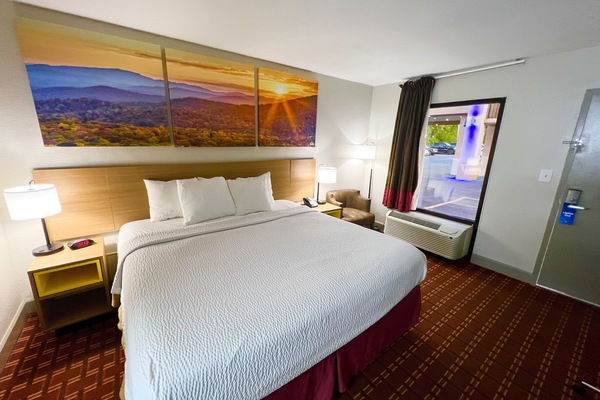 Individually furnished, rollaway beds, free WiFi, bed sheets