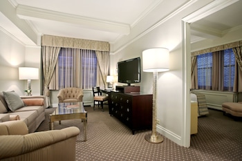 Premier Suite, 1 Bedroom | Premium bedding, down comforters, in-room safe, desk at Warwick New York