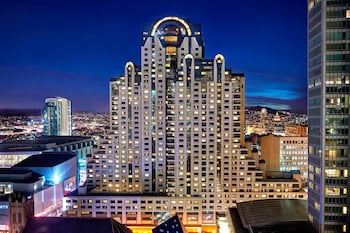 Hotel Exterior at San Francisco Marriott Marquis