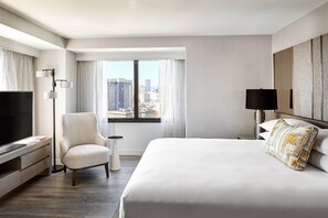 Luksussuite, 1 soverom, byutsikt | Sengetøy av topp kvalitet, safe på rommet og skrivebord