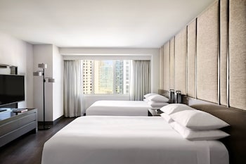 Hotel amenities such as safe, desk and work area at San Francisco Marriott Marquis