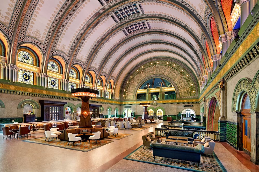 St. Louis Union Station Hotel, Curio Collection by Hilton