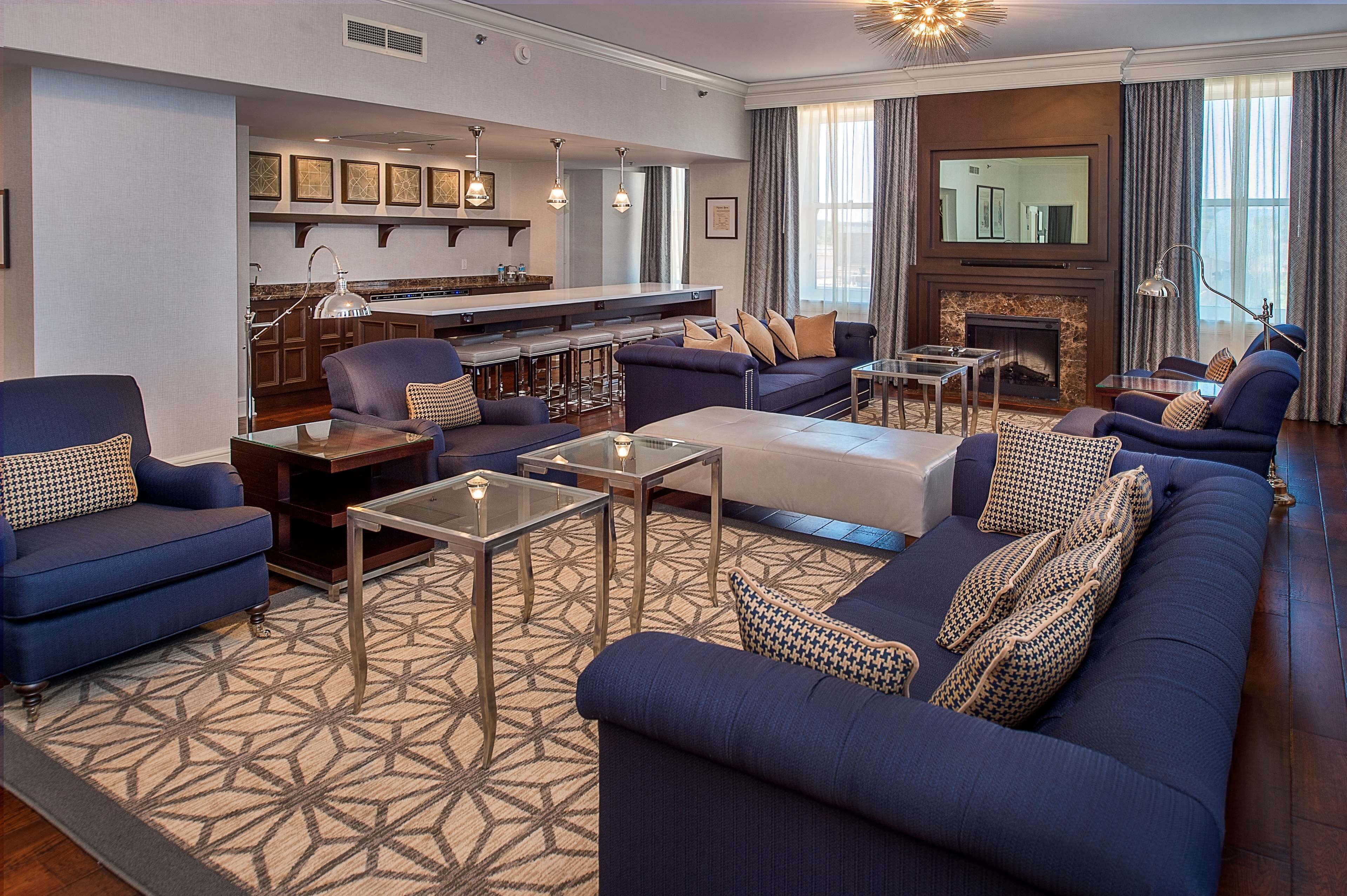 42-inch flat-screen tv with cable channels, tv