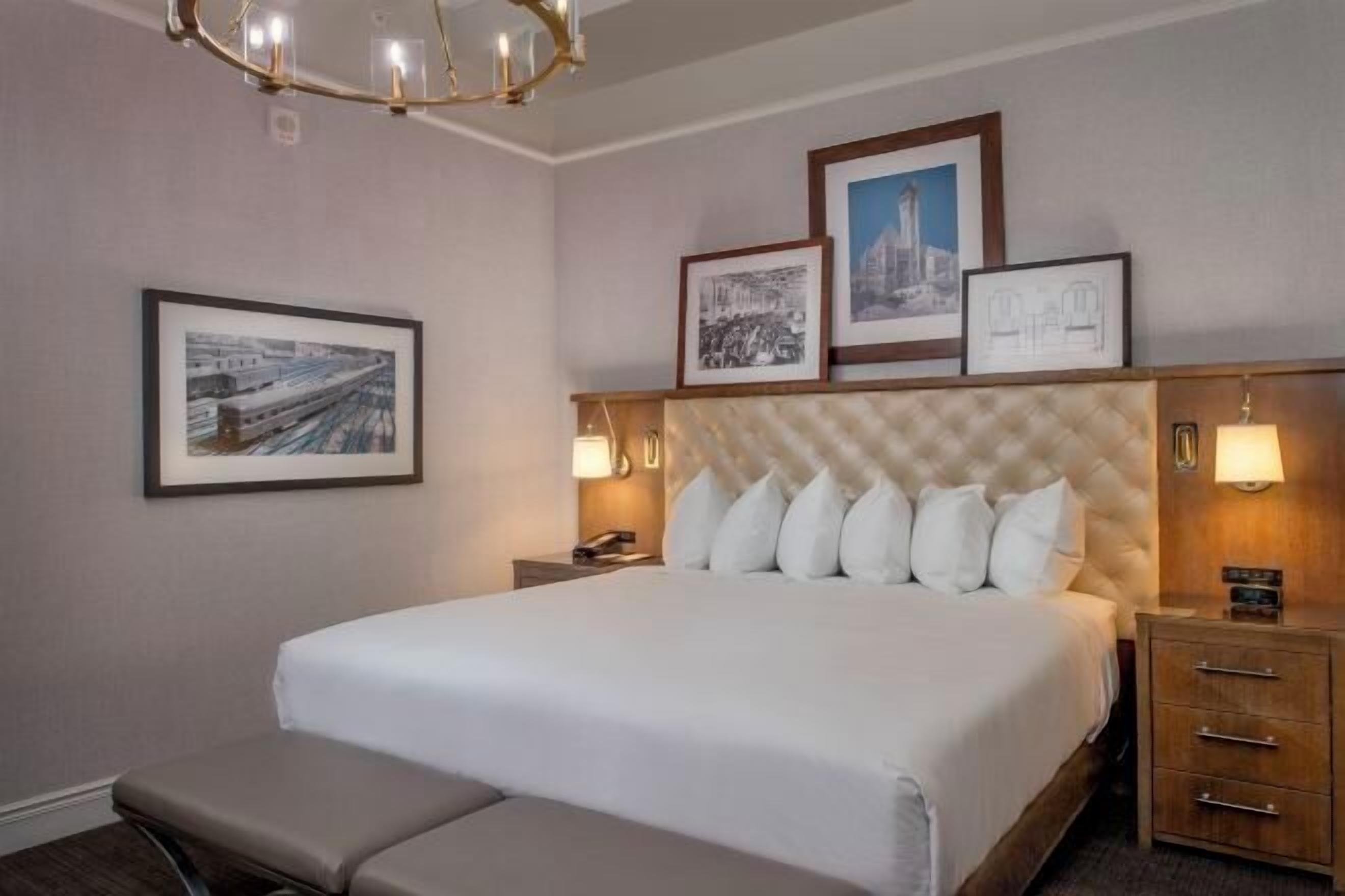 Premium bedding, in-room safe, laptop workspace, blackout drapes