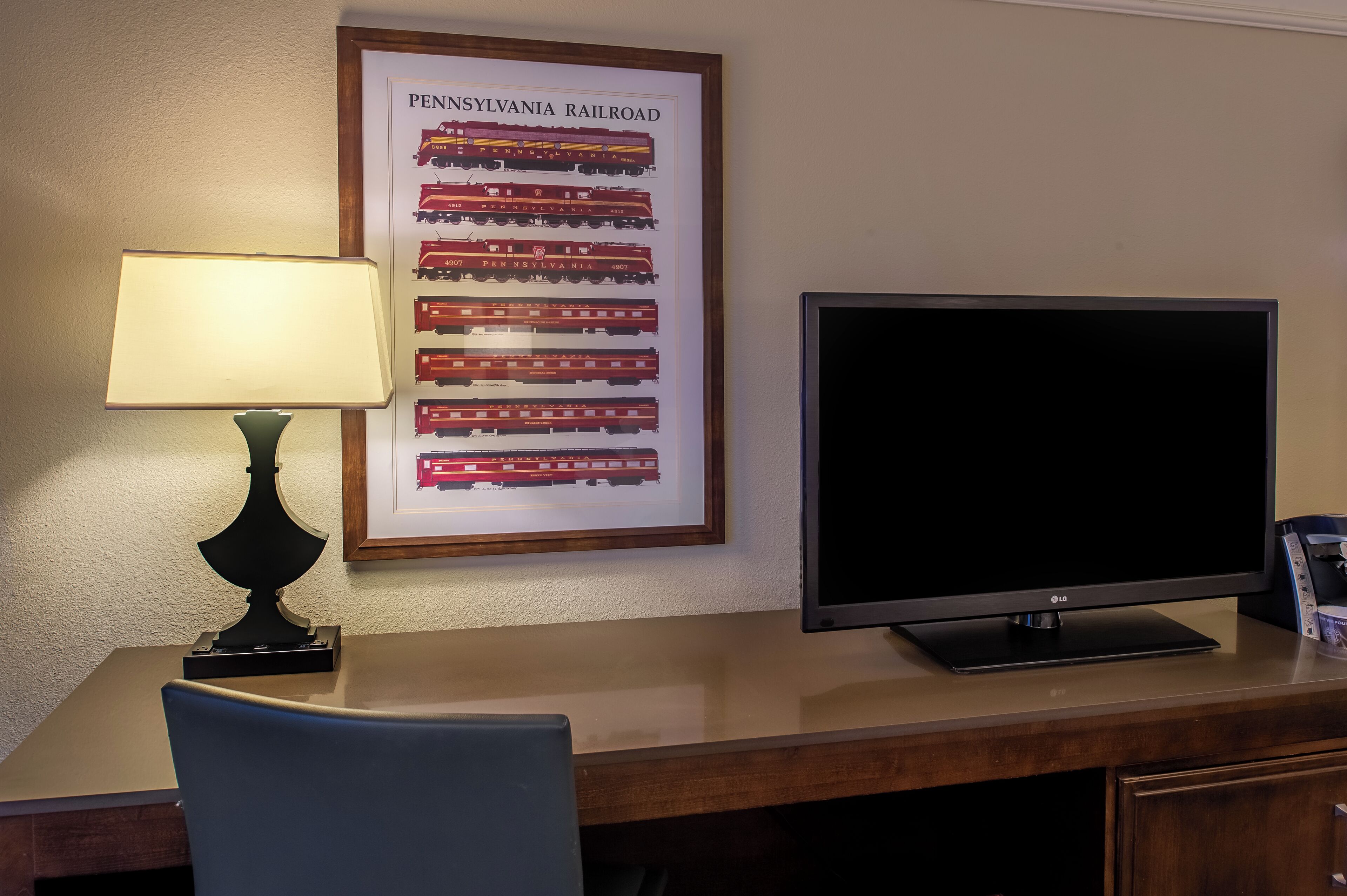 premium bedding, in-room safe, laptop workspace, blackout curtains