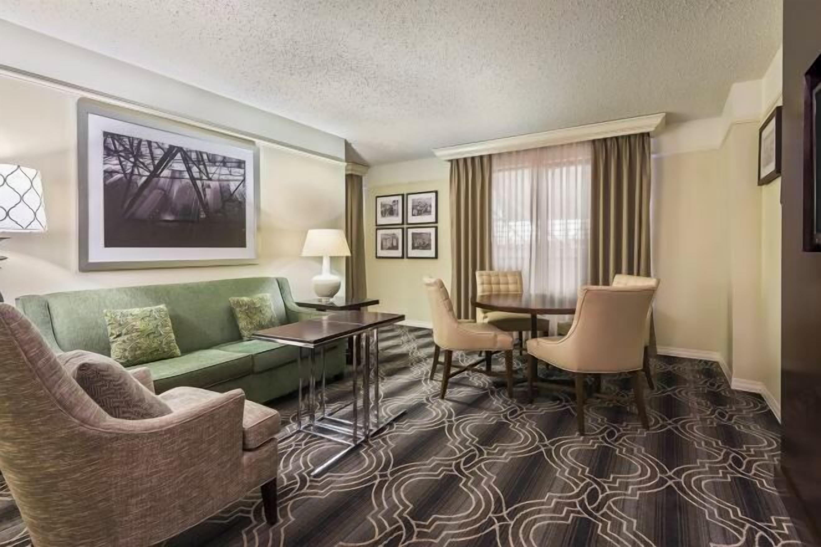 Living area | 42-inch flat-screen TV with cable channels, TV