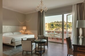 Deluxe Room, Balcony | Hypo-allergenic bedding, minibar, in-room safe, desk - Plaza Hotel Lucchesi (Florence)