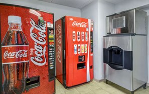 Vending machine - Motel 6 Memphis, TN - Downtown (Memphis)