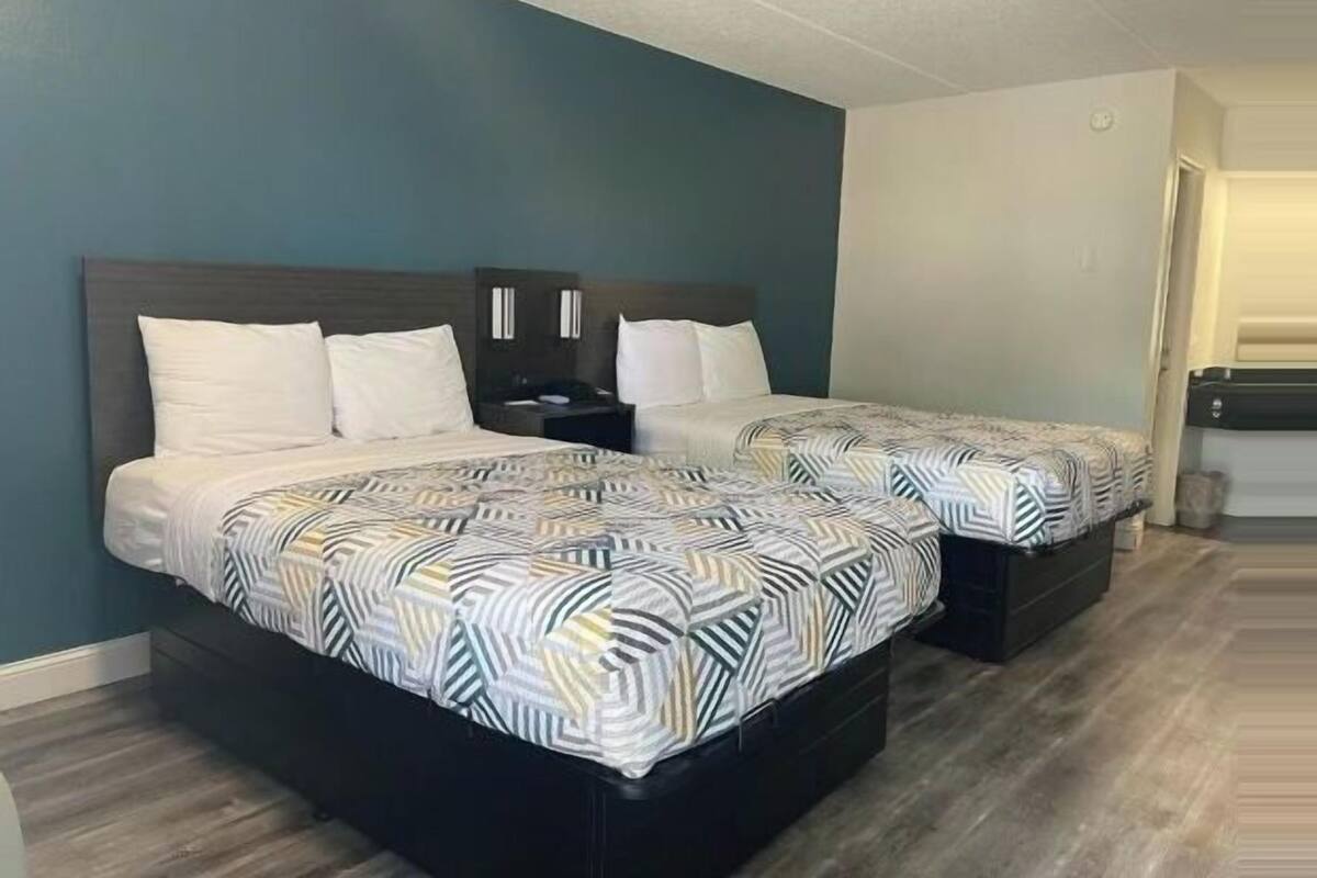 Desk, free WiFi, bed sheets