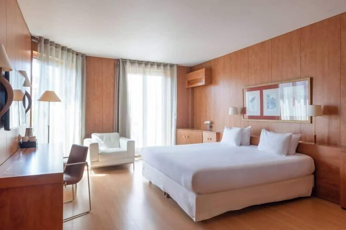 In-room safe, desk, blackout drapes, iron/ironing board
